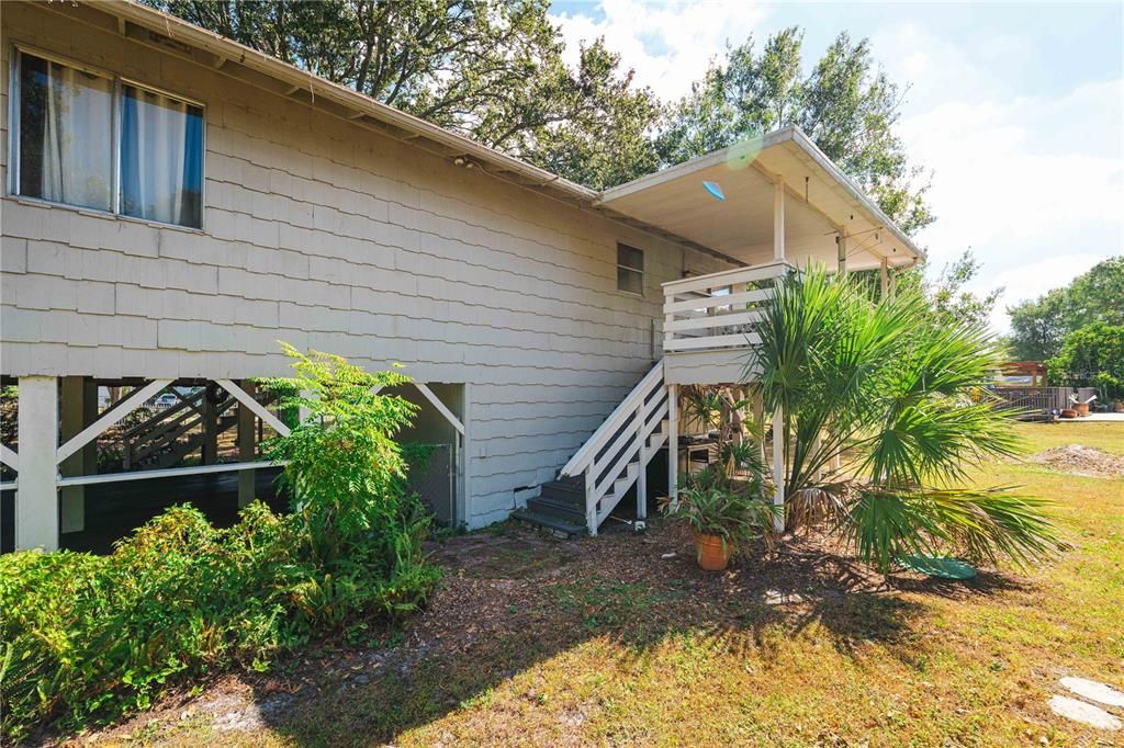 合同活跃: $420,000 (2 贝兹, 2 浴室, 1352 平方英尺)