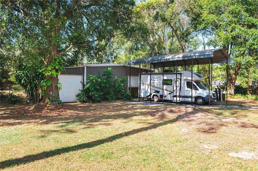 合同活跃: $420,000 (2 贝兹, 2 浴室, 1352 平方英尺)