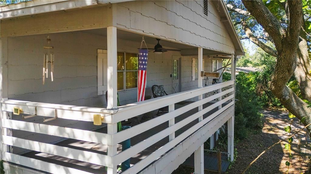 合同活跃: $420,000 (2 贝兹, 2 浴室, 1352 平方英尺)