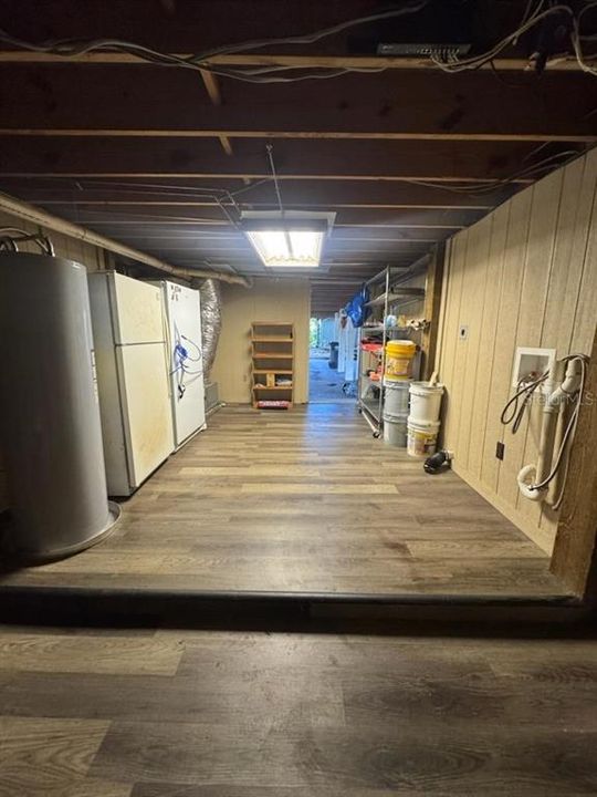 合同活跃: $420,000 (2 贝兹, 2 浴室, 1352 平方英尺)