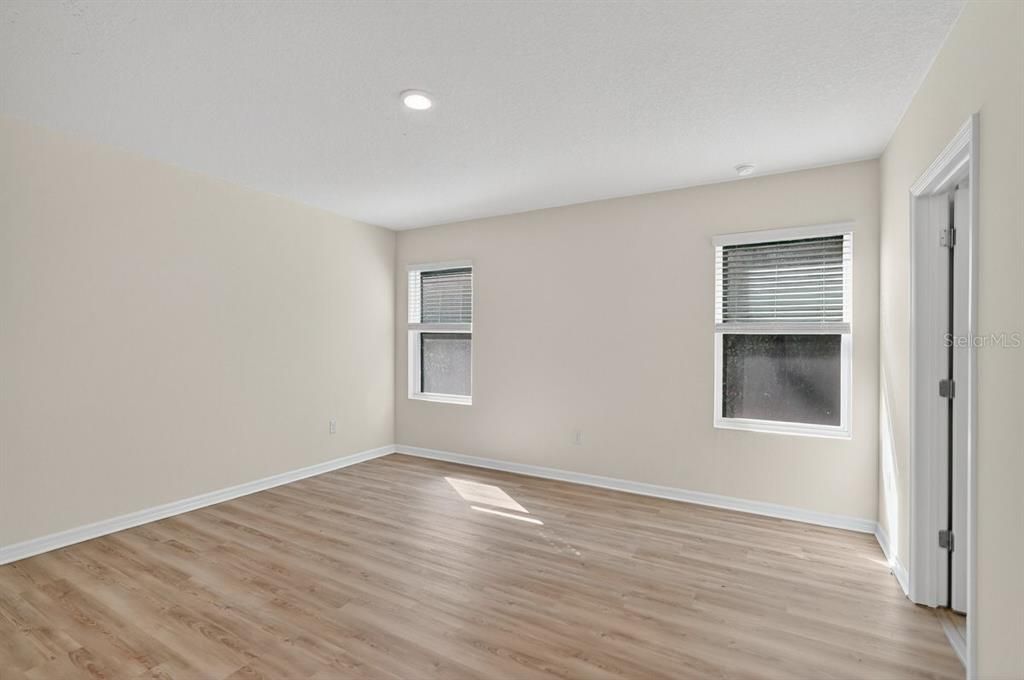 For Sale: $235,000 (3 beds, 2 baths, 1872 Square Feet)