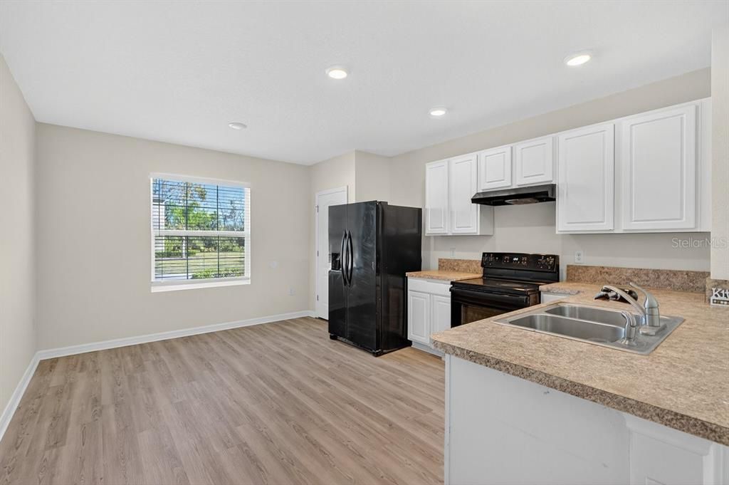 For Sale: $235,000 (3 beds, 2 baths, 1872 Square Feet)