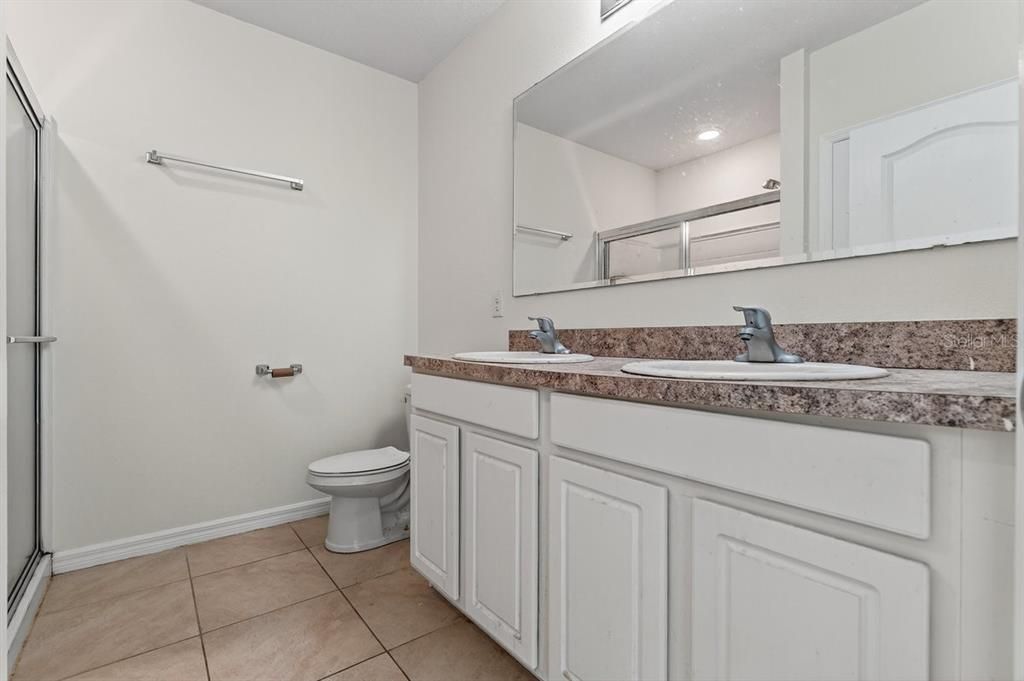 For Sale: $235,000 (3 beds, 2 baths, 1872 Square Feet)