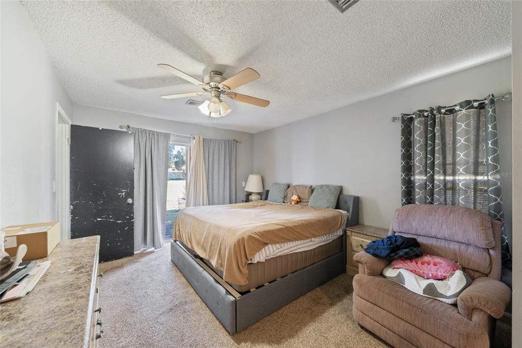 En Venta: $249,999 (3 camas, 2 baños, 1927 Pies cuadrados)