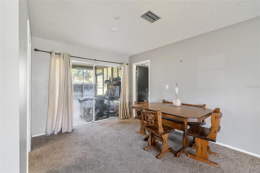 En Venta: $249,999 (3 camas, 2 baños, 1927 Pies cuadrados)