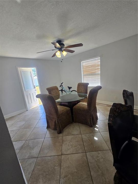 En Renta: $1,700 (2 camas, 1 baños, 912 Pies cuadrados)