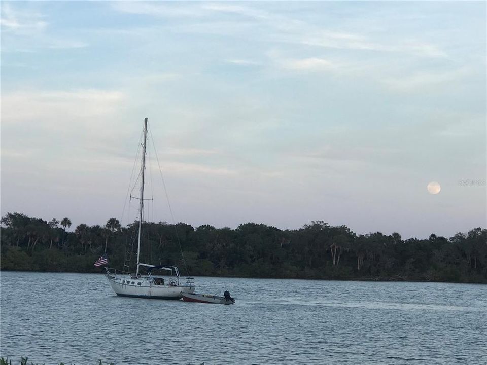 待售: $175,000 (2 贝兹, 2 浴室, 1299 平方英尺)