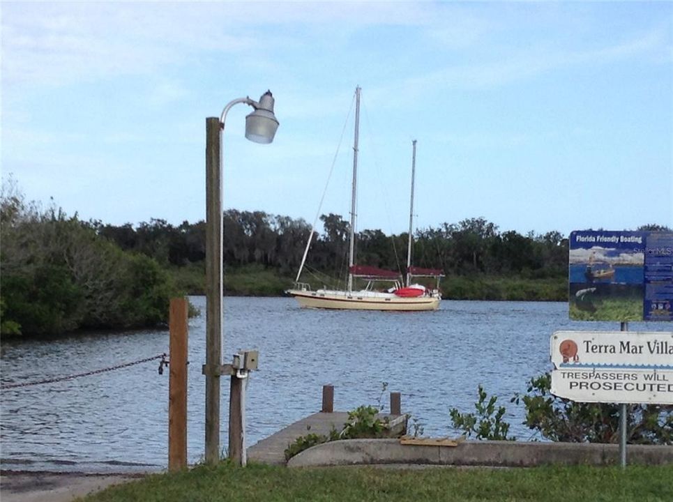 待售: $175,000 (2 贝兹, 2 浴室, 1299 平方英尺)