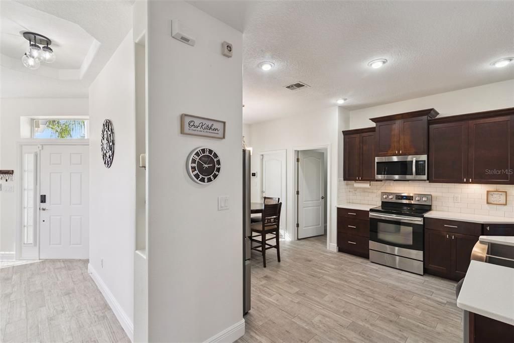 На продажу: $449,000 (4 спален, 3 ванн, 2057 Квадратных фут)