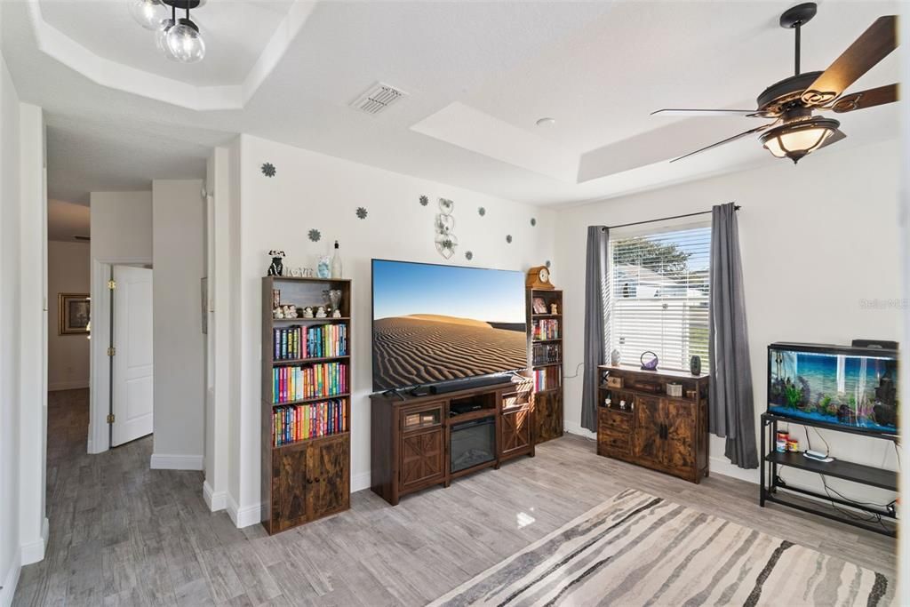 На продажу: $449,000 (4 спален, 3 ванн, 2057 Квадратных фут)