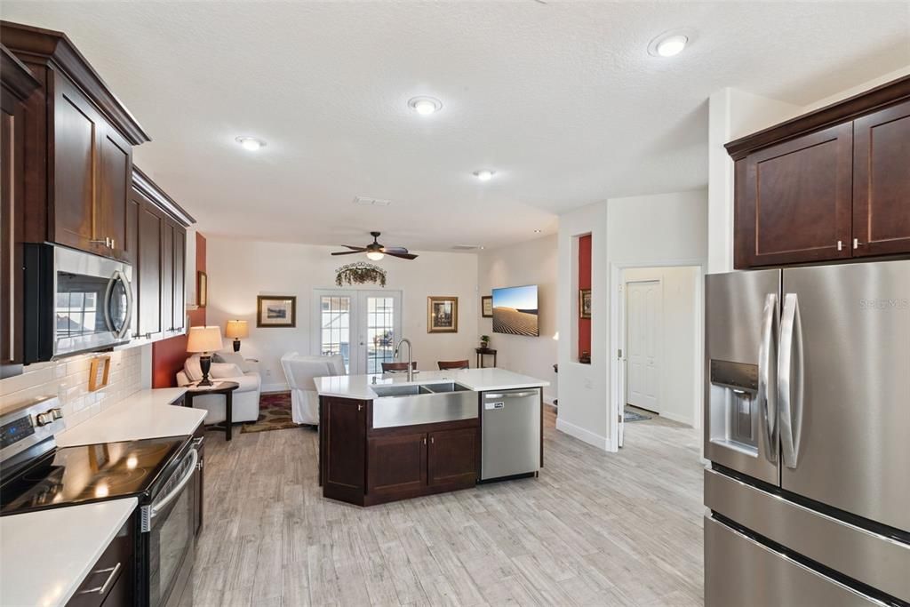 На продажу: $449,000 (4 спален, 3 ванн, 2057 Квадратных фут)