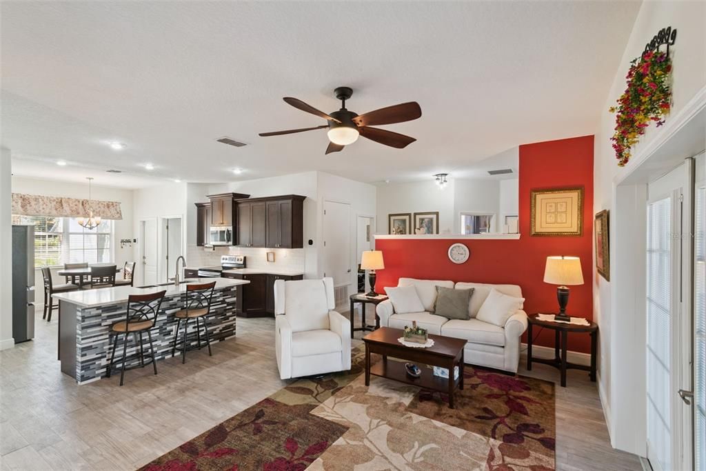 На продажу: $449,000 (4 спален, 3 ванн, 2057 Квадратных фут)