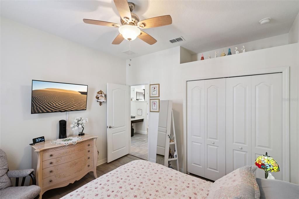 На продажу: $449,000 (4 спален, 3 ванн, 2057 Квадратных фут)