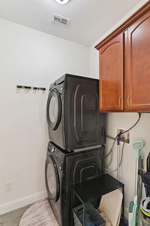 На продажу: $449,000 (4 спален, 3 ванн, 2057 Квадратных фут)