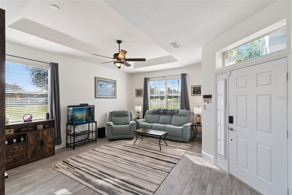 На продажу: $449,000 (4 спален, 3 ванн, 2057 Квадратных фут)