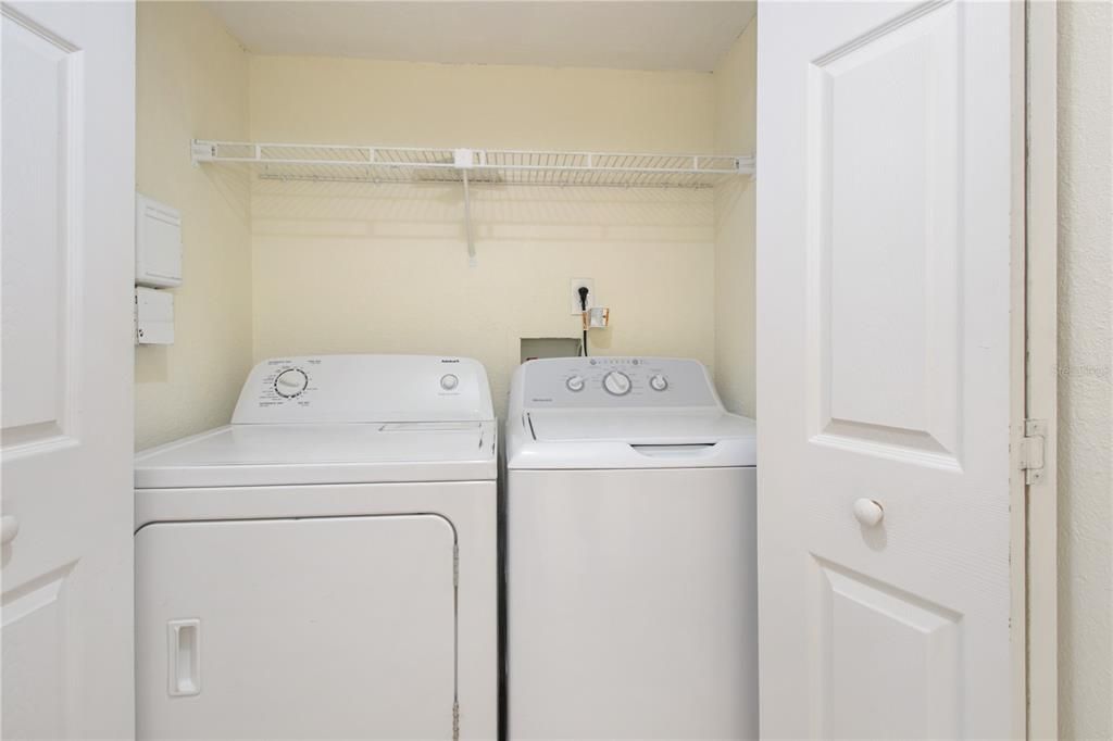 На продажу: $199,900 (2 спален, 2 ванн, 1120 Квадратных фут)