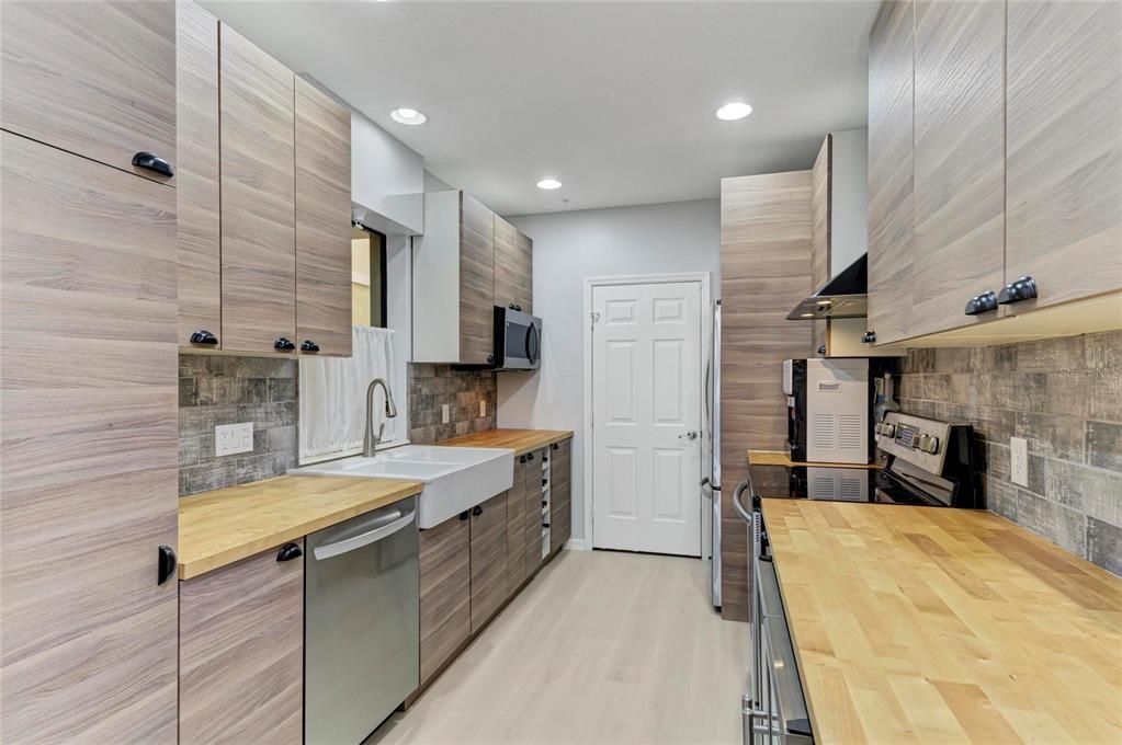 На продажу: $419,000 (3 спален, 2 ванн, 1520 Квадратных фут)