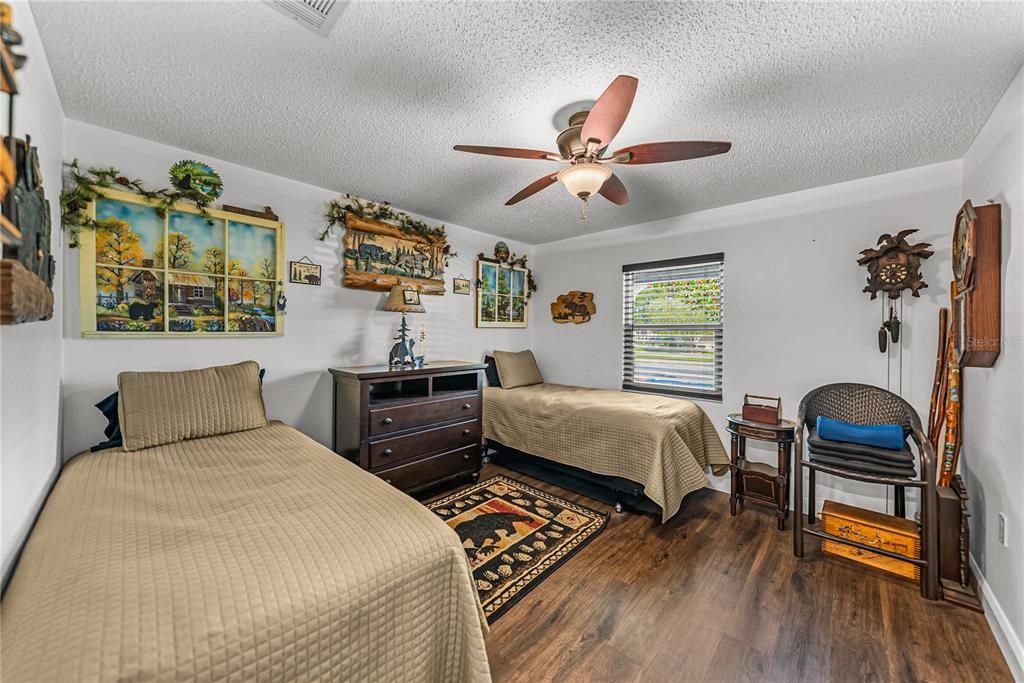 На продажу: $274,900 (2 спален, 2 ванн, 1066 Квадратных фут)