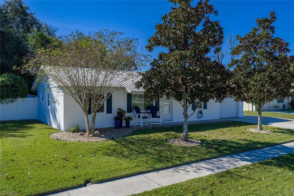 На продажу: $274,900 (2 спален, 2 ванн, 1066 Квадратных фут)