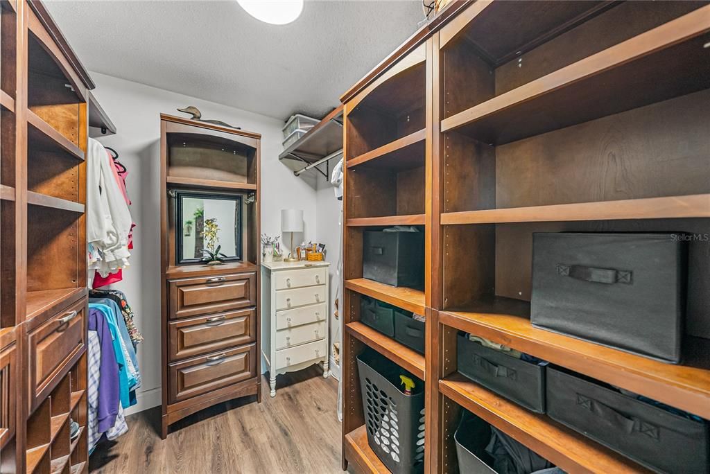 На продажу: $274,900 (2 спален, 2 ванн, 1066 Квадратных фут)