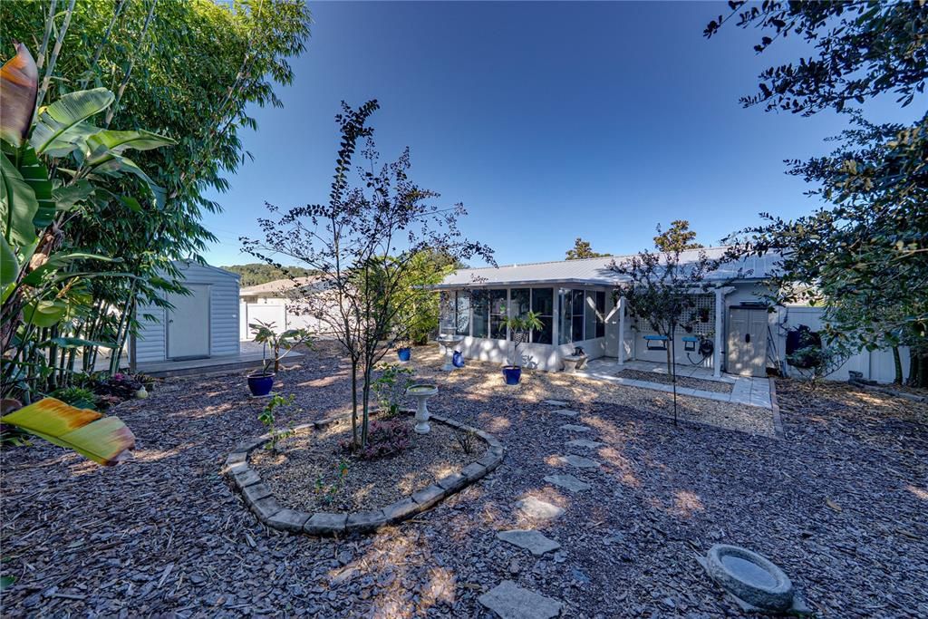 На продажу: $274,900 (2 спален, 2 ванн, 1066 Квадратных фут)