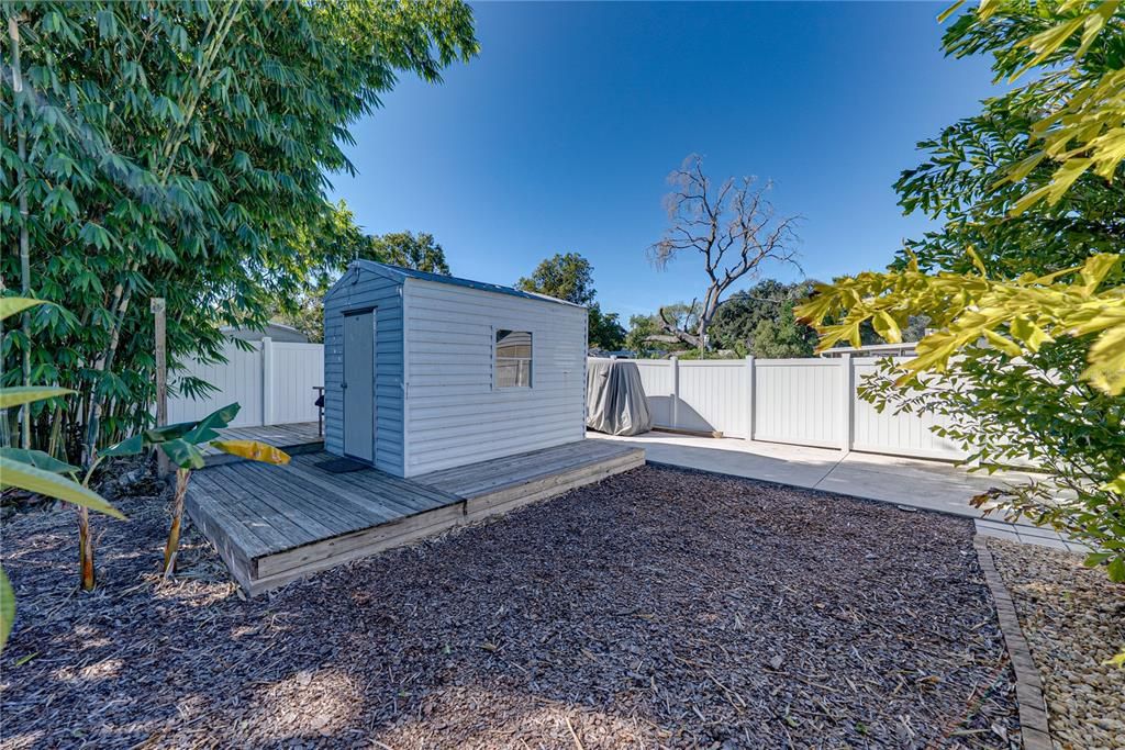 На продажу: $274,900 (2 спален, 2 ванн, 1066 Квадратных фут)