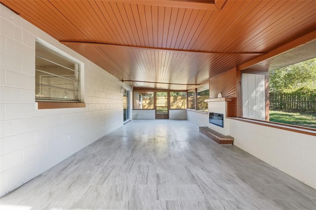 待售: $316,900 (4 贝兹, 2 浴室, 1430 平方英尺)