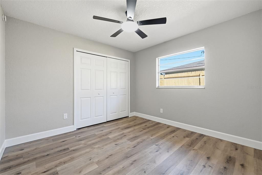 待售: $316,900 (4 贝兹, 2 浴室, 1430 平方英尺)