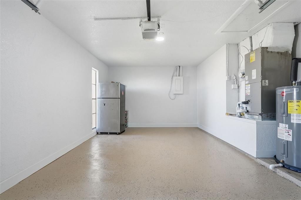 待售: $316,900 (4 贝兹, 2 浴室, 1430 平方英尺)