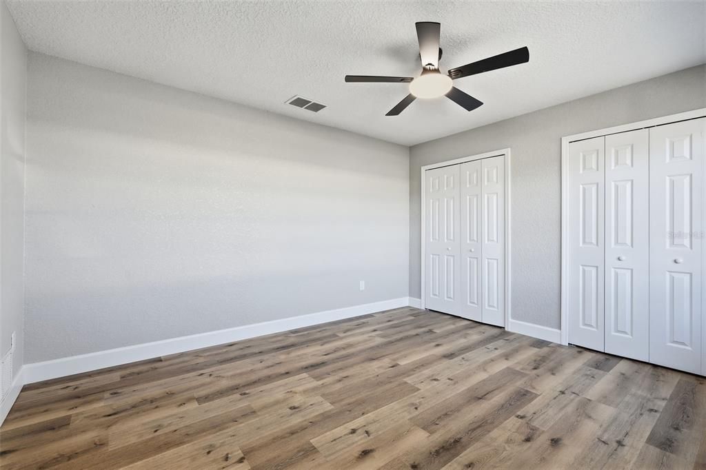 待售: $316,900 (4 贝兹, 2 浴室, 1430 平方英尺)