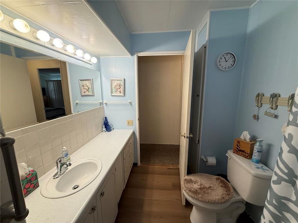 Active With Contract: $170,000 (2 beds, 2 baths, 1056 Square Feet)