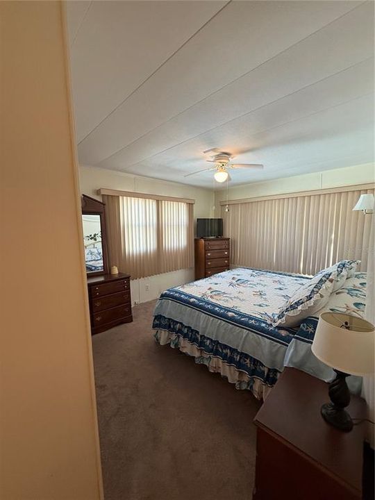 Active With Contract: $170,000 (2 beds, 2 baths, 1056 Square Feet)