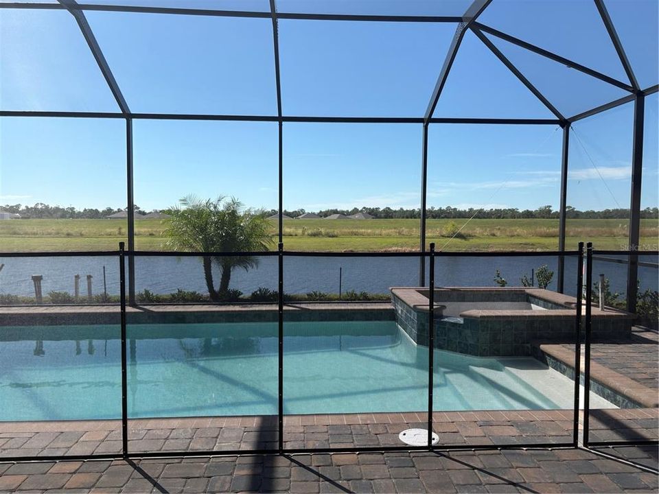 Recently Sold: $470,000 (4 beds, 2 baths, 2203 Square Feet)