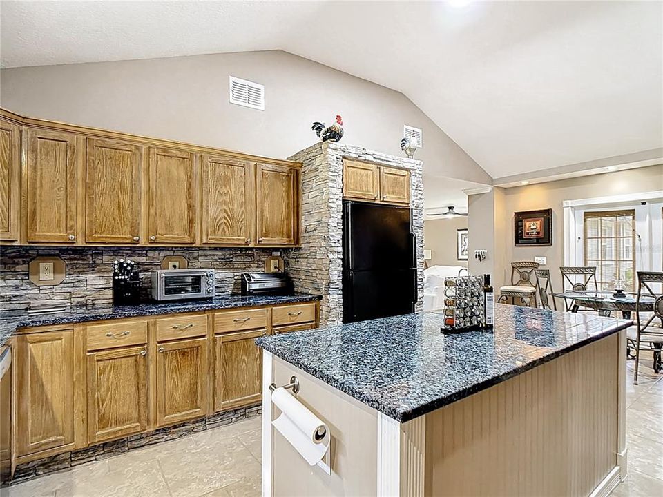 Active With Contract: $450,000 (3 beds, 1 baths, 2145 Square Feet)