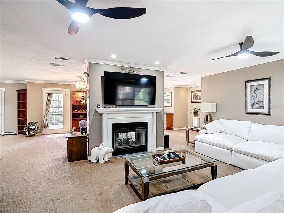 Active With Contract: $450,000 (3 beds, 1 baths, 2145 Square Feet)