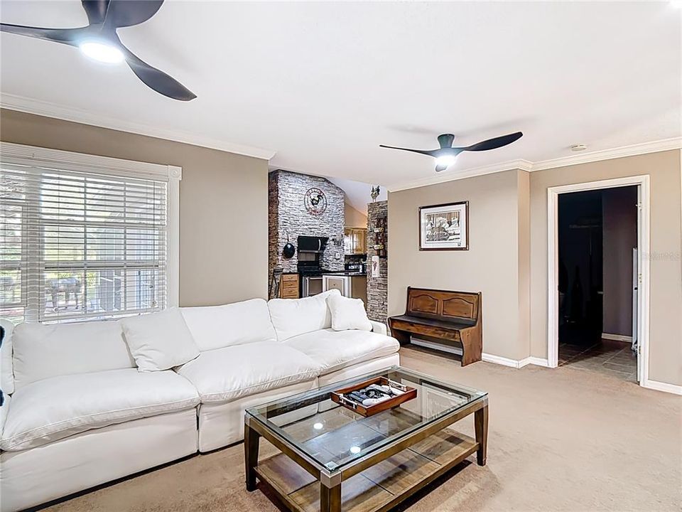 Active With Contract: $450,000 (3 beds, 1 baths, 2145 Square Feet)