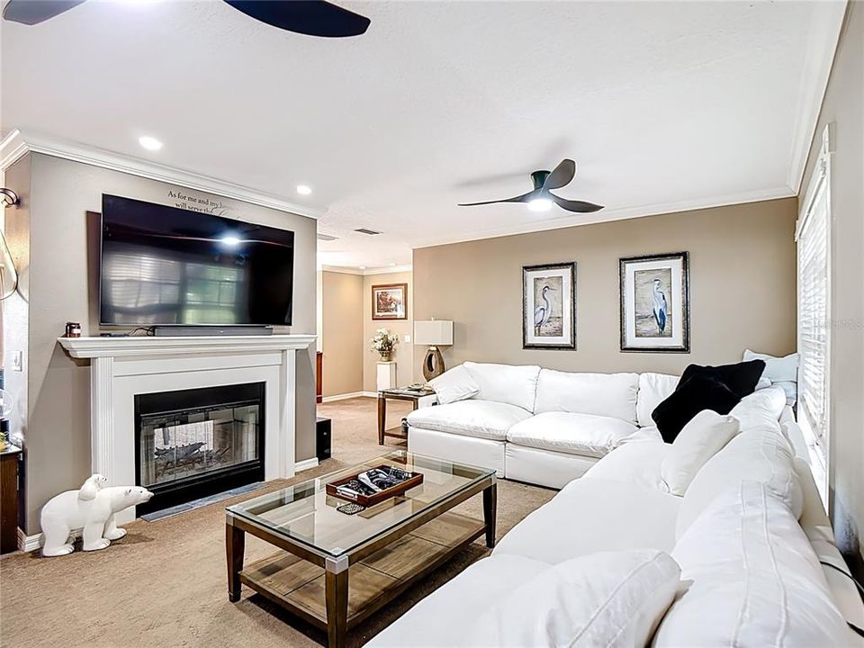 Active With Contract: $450,000 (3 beds, 1 baths, 2145 Square Feet)