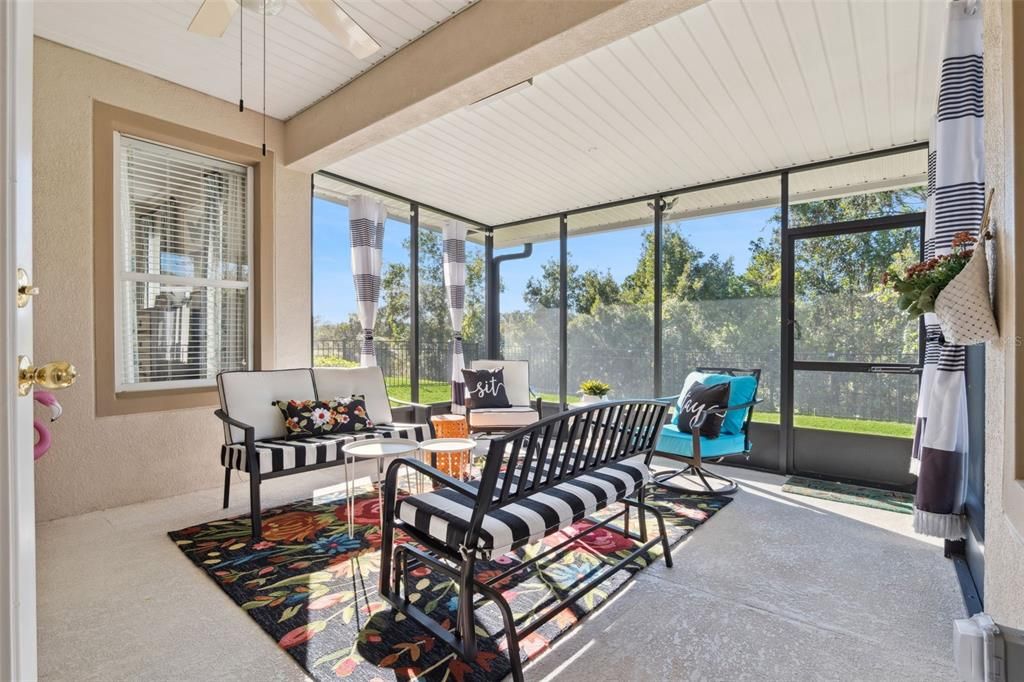 Active With Contract: $320,000 (2 beds, 2 baths, 1446 Square Feet)