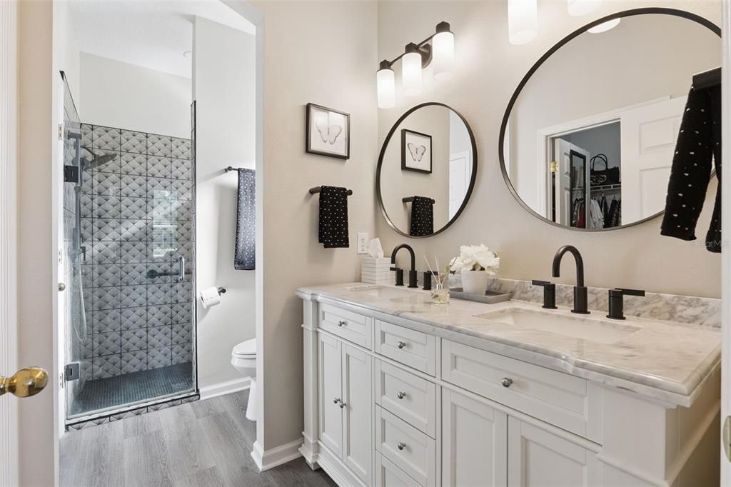 Active With Contract: $320,000 (2 beds, 2 baths, 1446 Square Feet)