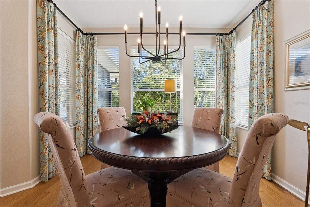 Active With Contract: $320,000 (2 beds, 2 baths, 1446 Square Feet)