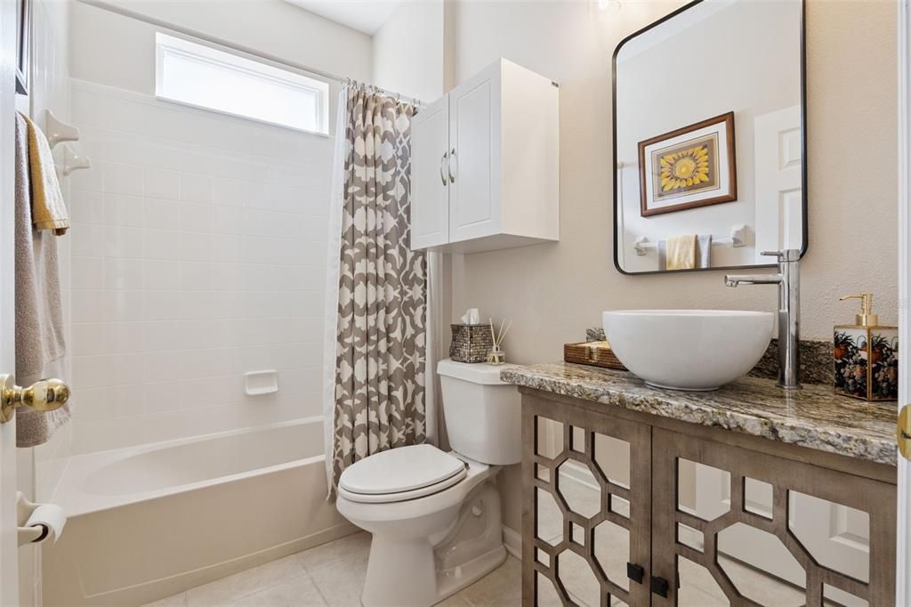 Active With Contract: $320,000 (2 beds, 2 baths, 1446 Square Feet)