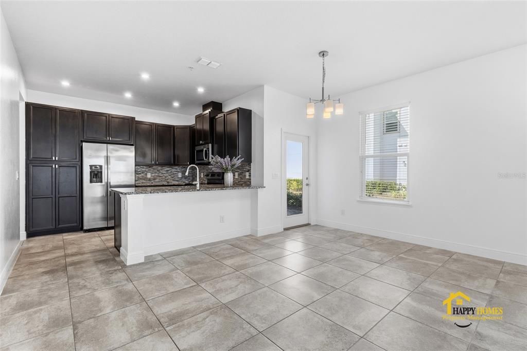 出租: $2,950 (3 贝兹, 2 浴室, 1978 平方英尺)