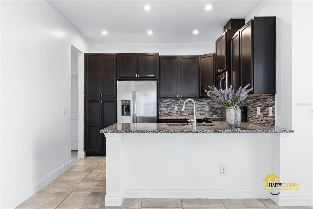 出租: $2,950 (3 贝兹, 2 浴室, 1978 平方英尺)