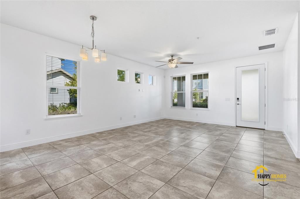 出租: $2,950 (3 贝兹, 2 浴室, 1978 平方英尺)