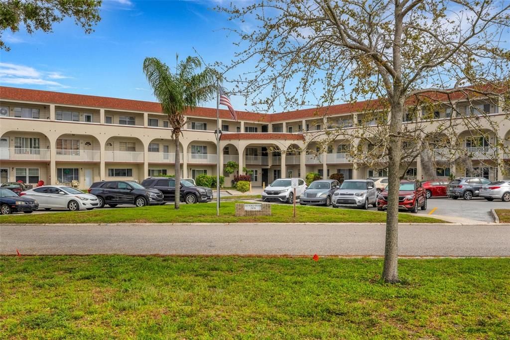 For Sale: $206,000 (2 beds, 2 baths, 1400 Square Feet)