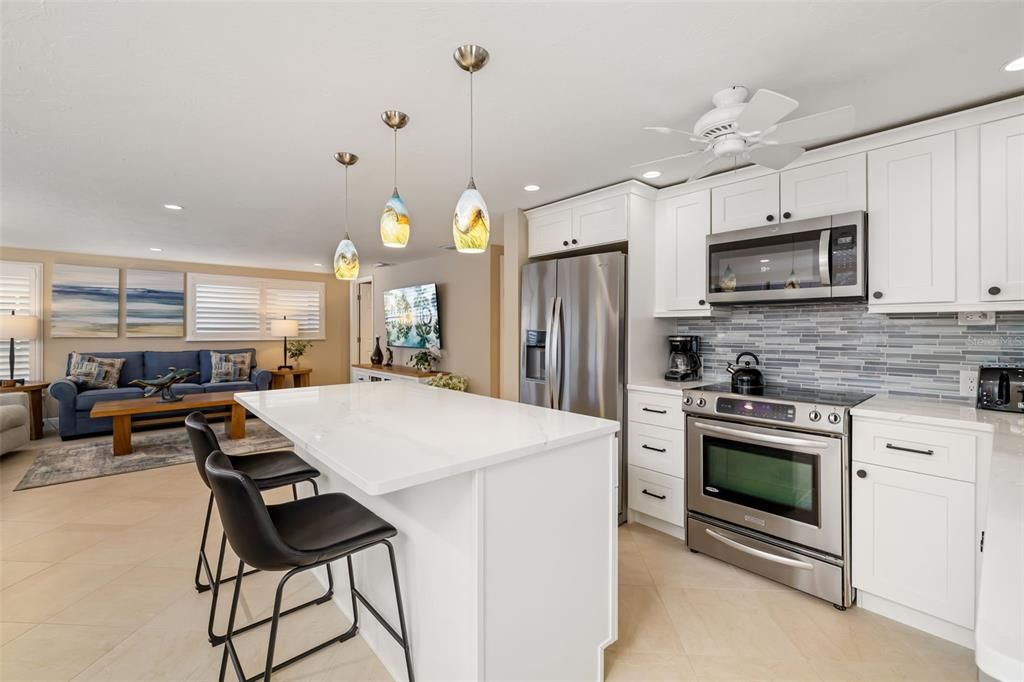 For Sale: $874,900 (2 beds, 2 baths, 1068 Square Feet)