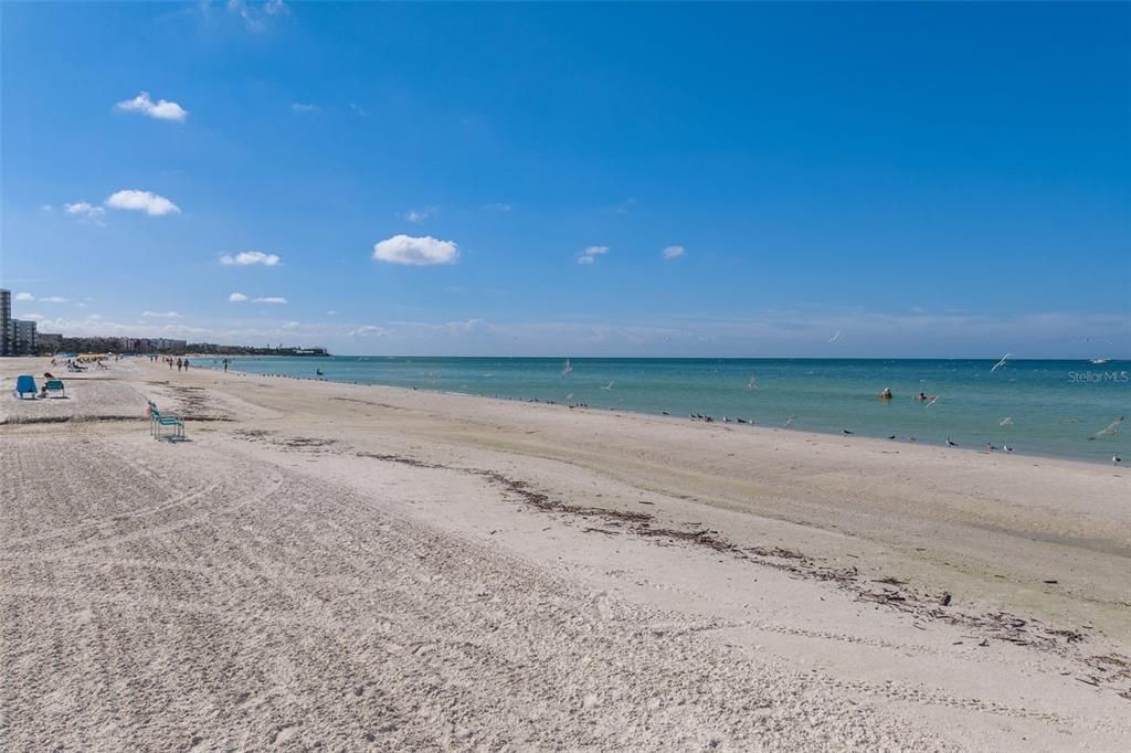 For Sale: $874,900 (2 beds, 2 baths, 1068 Square Feet)