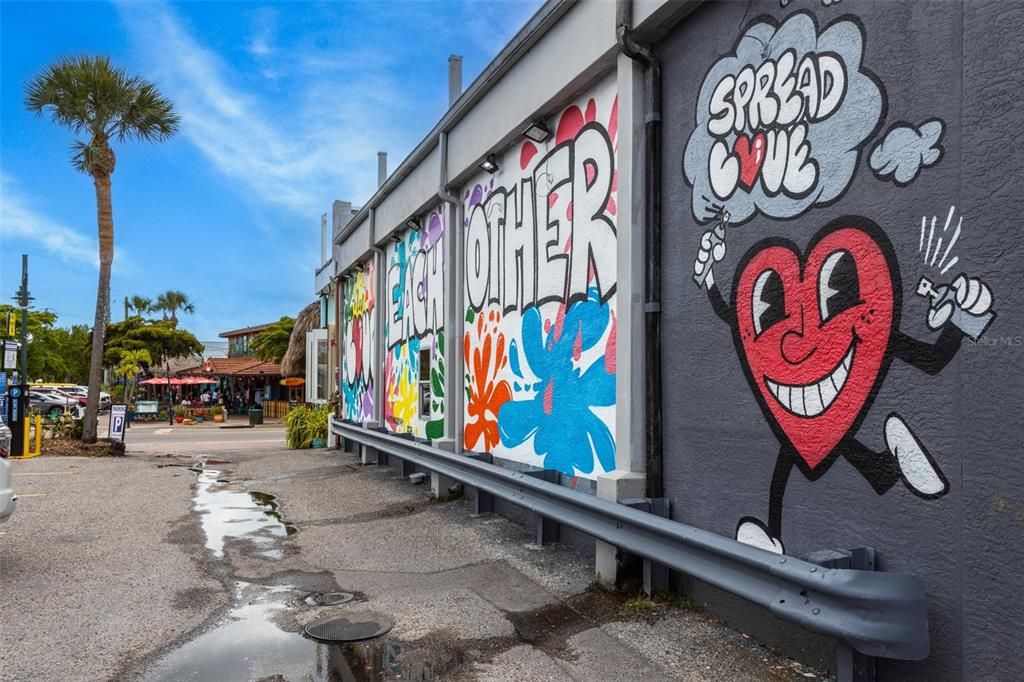 For Sale: $874,900 (2 beds, 2 baths, 1068 Square Feet)