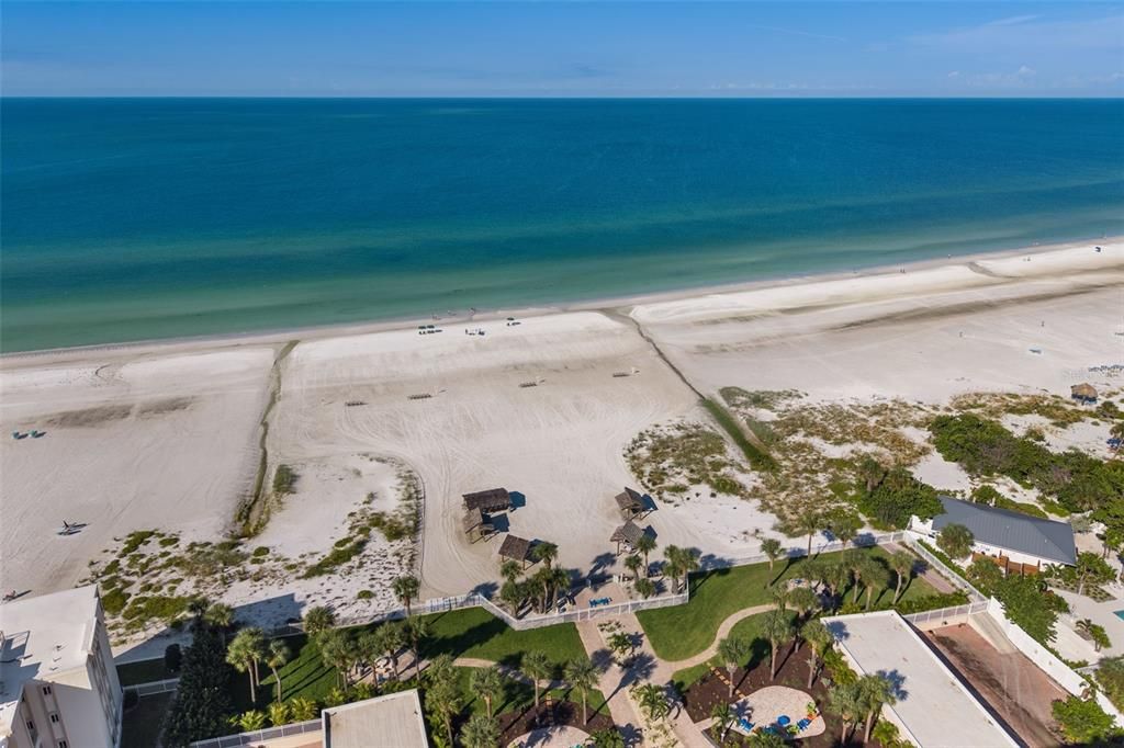 For Sale: $874,900 (2 beds, 2 baths, 1068 Square Feet)