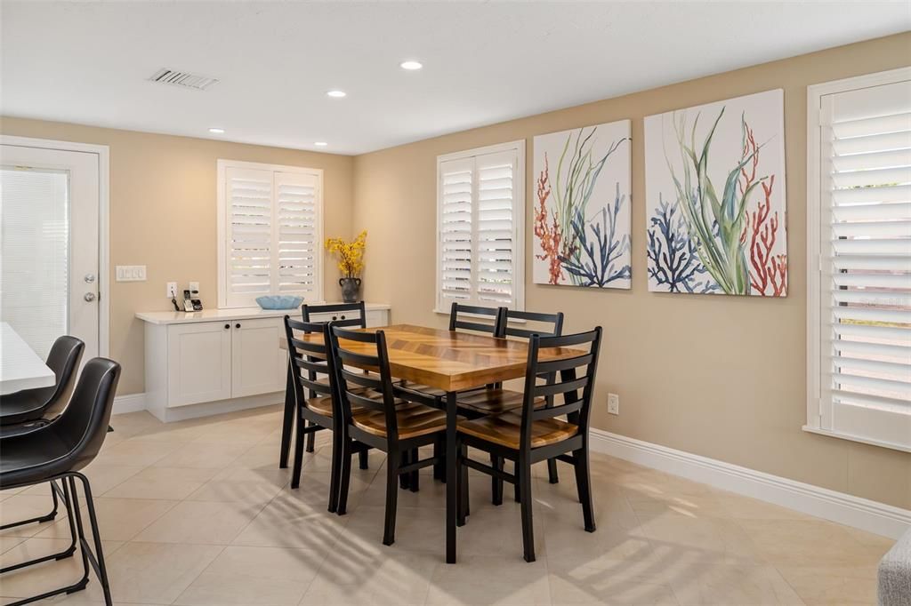 For Sale: $874,900 (2 beds, 2 baths, 1068 Square Feet)